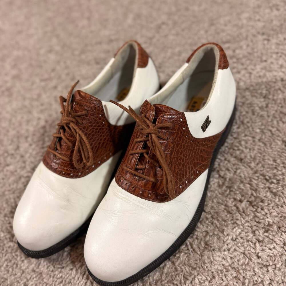 Cutter & Buck Womens Golf Shoes Size 7.5 White Brown Croc Embossed Leather Saddl
